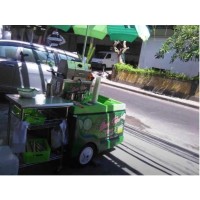 Sugarcane Juice Machine Cart... Sugarcane Juice Machine Cart...